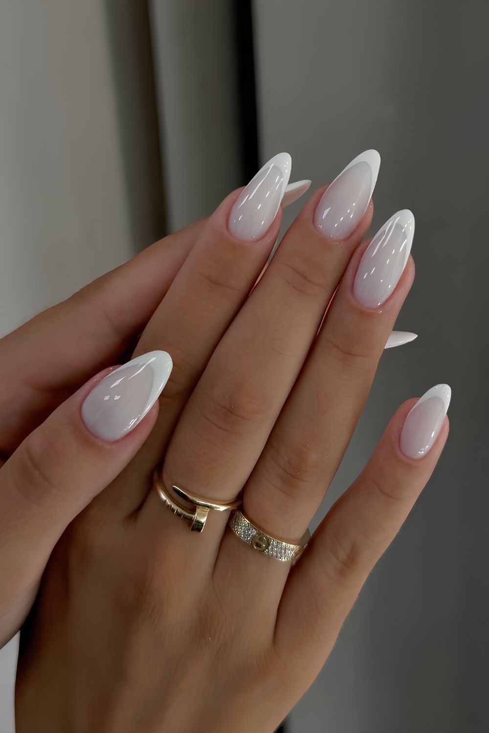 Inspirations d'Ongles Blancs Simples et Élégants